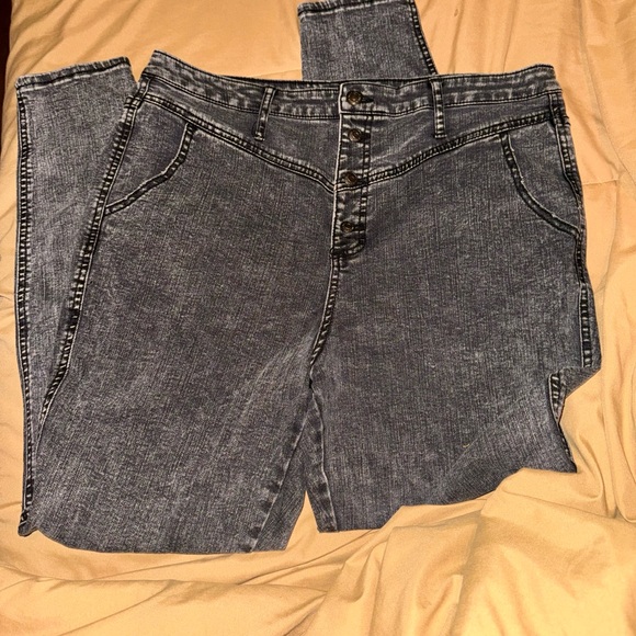 wild fable Denim - wild fable High-Rise Washed Black/Gray Button-Front Jeans